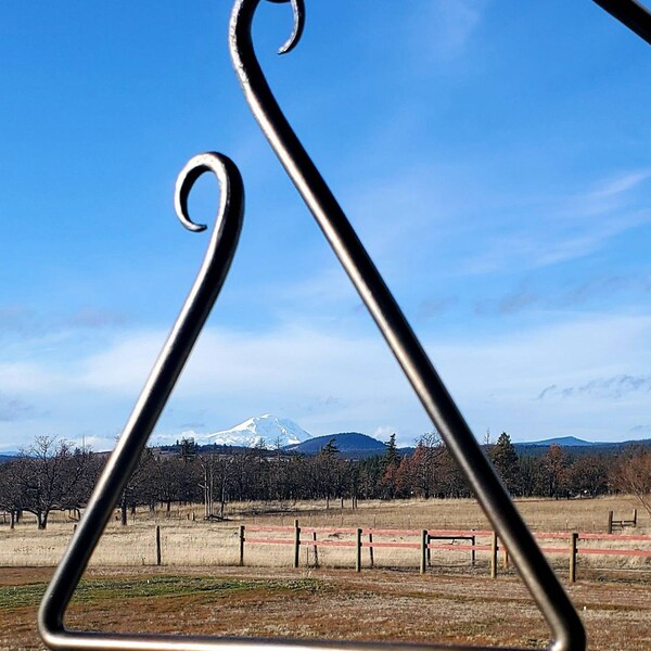 Hand Forged Round Bar Dinner Triangle and Mounting Hook - Etsy