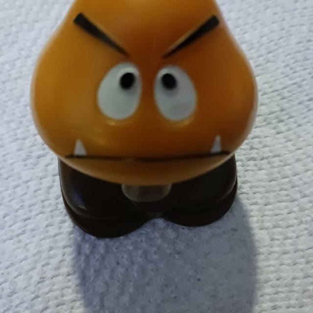 Vintage 1989 NES Nintendo Super Mario Bros Goomba 2