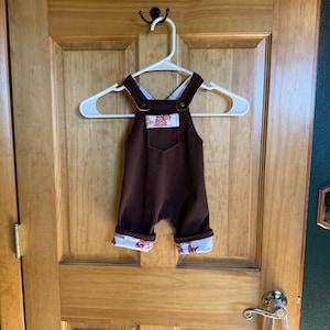 Taylor added a photo of their purchase