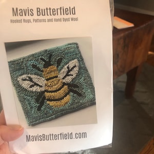 Rug Hooking Pattern Busy Little Bee on Linen - Etsy
