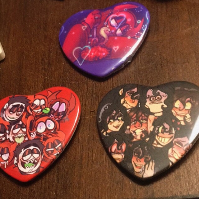 Purpleverse Heart Buttons 3 in Each -  Norway