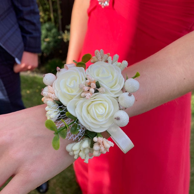 Corsage, corsage da polso, corsage da sposa, corsage da ballo di fine anno, corsage da sposa, corsage, corsage di fiori, corsage da doccia, fiori da ballo di fine anno - Italia