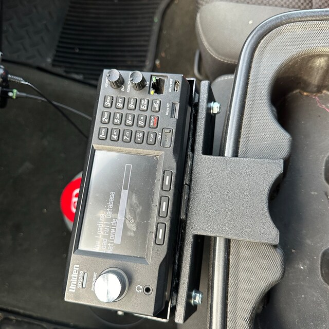 2019 Silverado Radio Mount for CB, Ham Radios & More for 19-24 With Bench  Seat and Flip-up Console With Two Cup Holders Free Shipping - Etsy