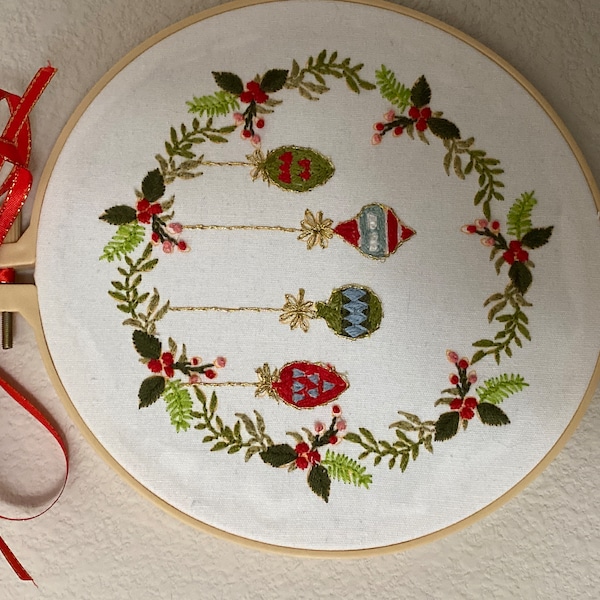 Christmas Embroidery Kit For Beginners - Includes Pattern, Hoop, Thread, Needles, Instructions (Style 1)
