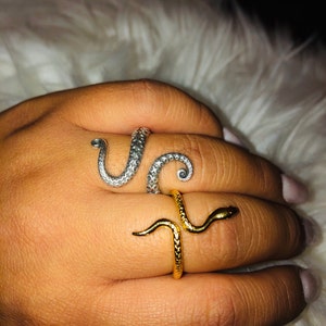 Jazmin added a photo of their purchase