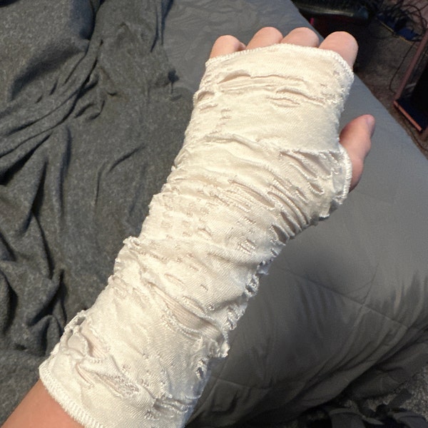 White Mummy Gloves Ghost Costume Mens Hand Covers Cream Bandage Arm ...