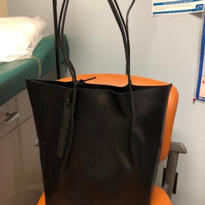 期間限定SALE【仕分けのできる便利な収納】バッグ 本革