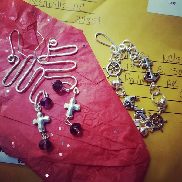 Wire christmas tree displays ornaments