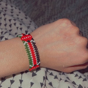 Zahraa added a photo of their purchase