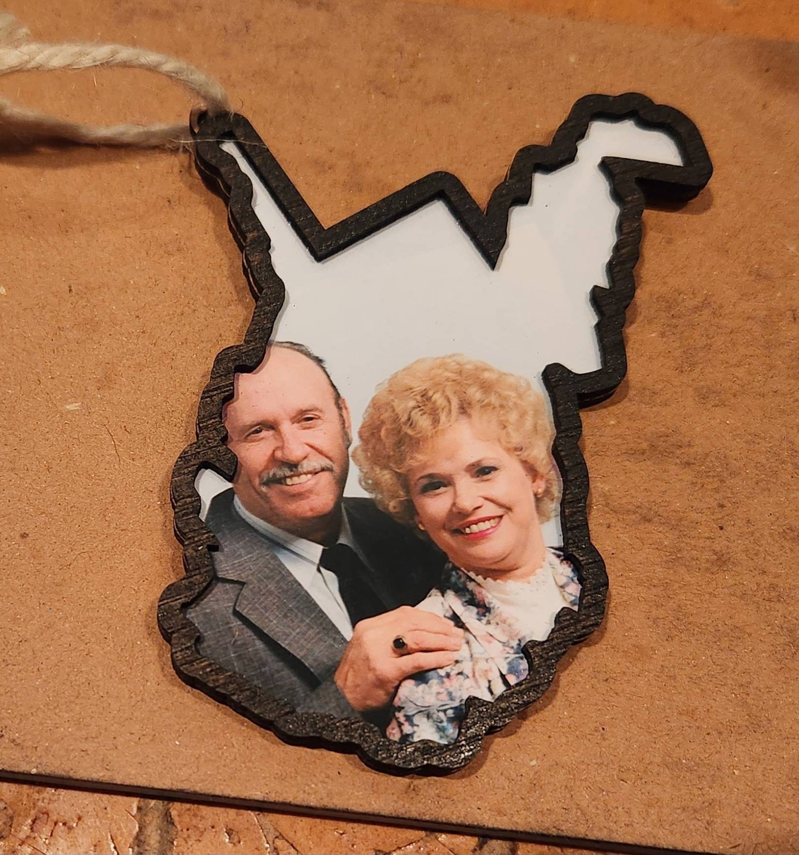 Personalized Picture Ornament, Wood Photo Frame Wooden State Christmas Ornament