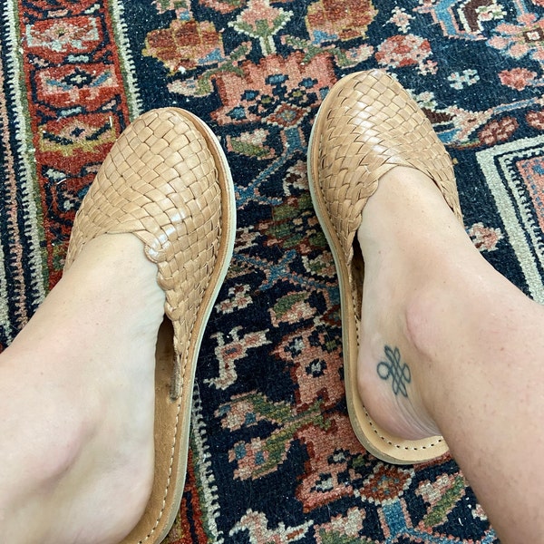 ecco huarache sandal