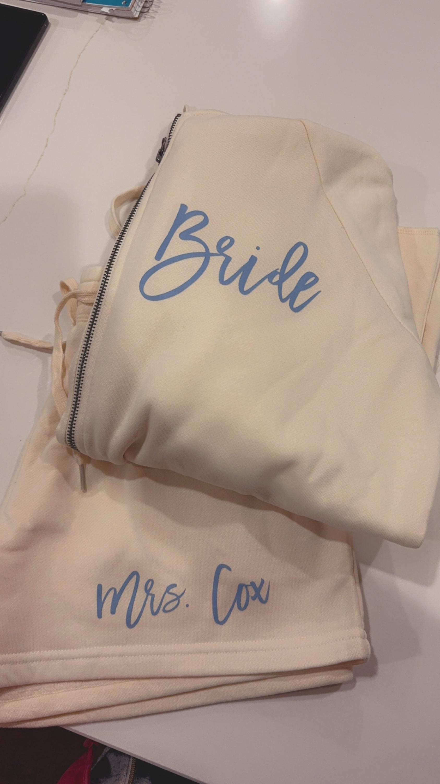 custom bridesmaid pajama set, bridal party pjs, bridesmaids getting ready outfit, bridesmaid sweatsuit, custom bridesmaid gift, sweatshirt