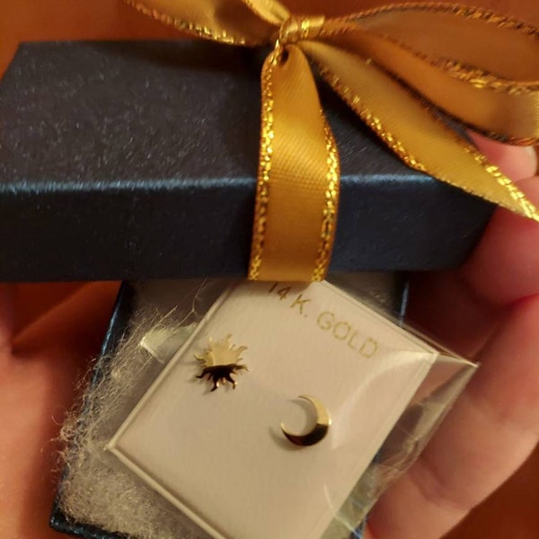 Single Golden Moon Stud Earring 14K