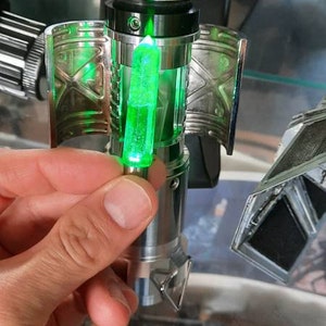 スター・ウォーズ ライトセーバー カイバークリスタル 100