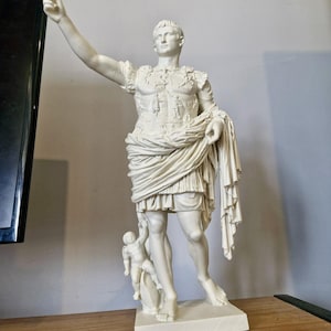 プリマ・ポルタのアウグストゥス。精巧なレプリカ。高品質樹脂製