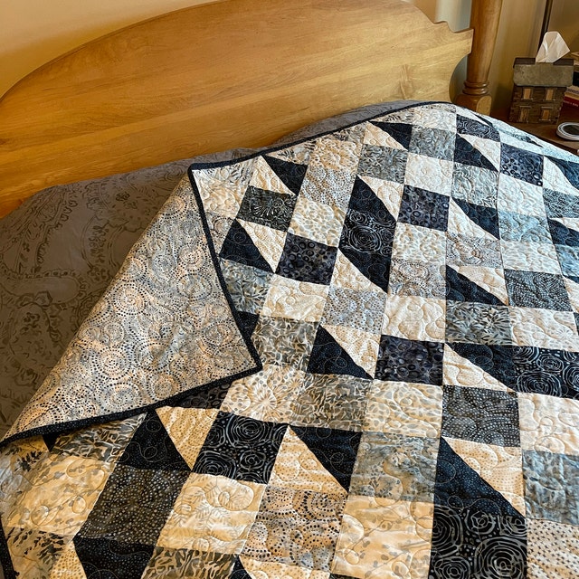 BlueGrass Quilts: Comfortable & Classy Handmade by BluegrassQuilts