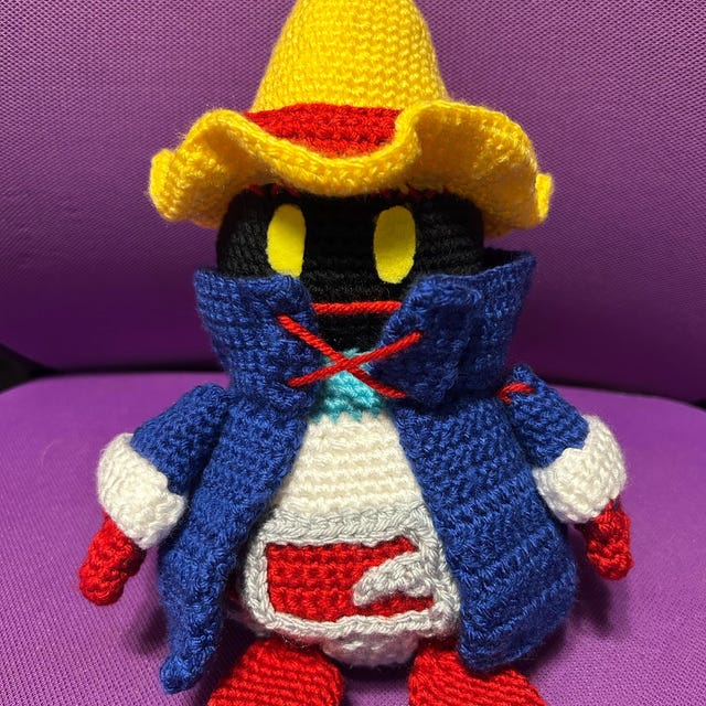 黒魔道士ビビをイメージしたファイナルファンタジーのぬいぐるみの編み