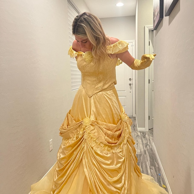 ディズニー風、ベルの大人用ドレス、ベルの大人用コスチューム、美女と