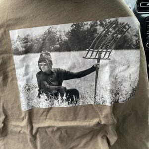 Darlina added a photo of their purchase