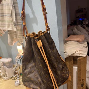 Sac à Dés En Cuir Synthétique - 27 Cm - Cordon De Serrage - Noir - Jusqu'à 70 Dés - Accessoire D&D Et Jeux De Table