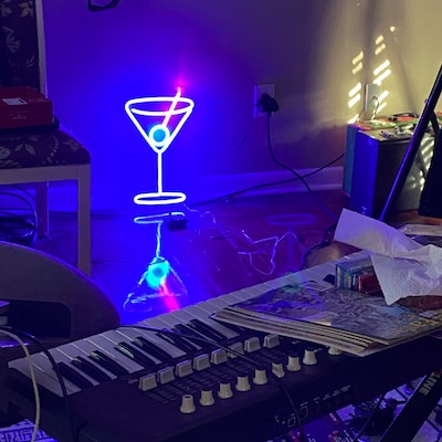 Surf's Up: LED Shaka Hand Neon Sign Beach Vibes Decor and Coastal ...