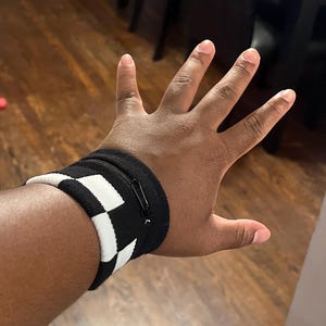 キングダムハーツ 特製リストバンド ロクサス 試遊記念 新品未使用 非売品 レア キングダムハーツ ロクサス リストバンド チェック柄ニット ラージ