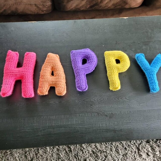 ハッピーバースデーかぎ針編みパターン、PDFアミグルミガーランド