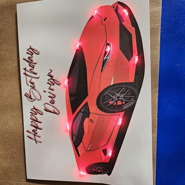 Biglietto Di Auguri Per Figlio Con Auto Sportiva Rossa – Messaggio In Inglese, Con Dettagli In Lamina Metallizzata, Formato 156x230 Mm, Prodotto Nel Regno Unito