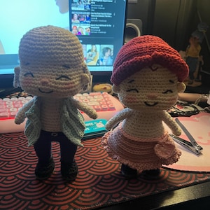 おばあちゃんとおじいちゃんの人形のかぎ針編みパターンセット