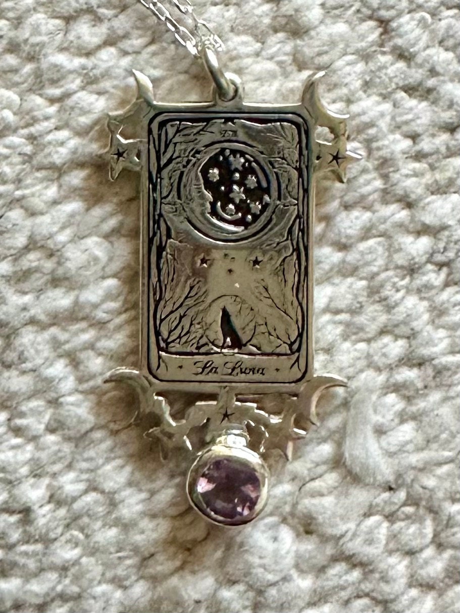 Tiny La luna ( Linerworks design) with amethyst stone 925 silver necklace
