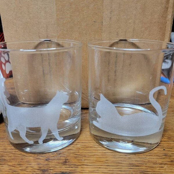 Cute Cats Being Cats Rocks Glasses Set of 4 Engraved Drinking Glasses ...