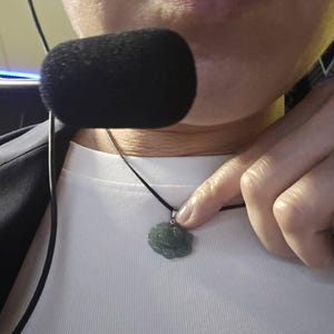 DDP天然タイプA未処理ブルーアイスグアテマラ翡翠蓮の花ペンダント