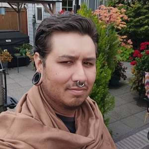 Awenishen added a photo of their purchase