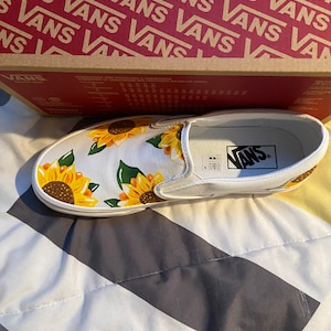 yellow converse cons