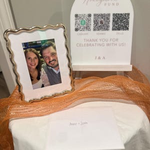 Lakin added a photo of their purchase