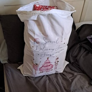 Leoni added a photo of their purchase