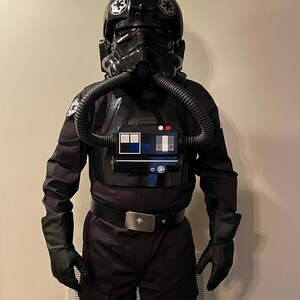 スター・ウォーズ タイ・ファイター パイロットをイメージしたレプリカ