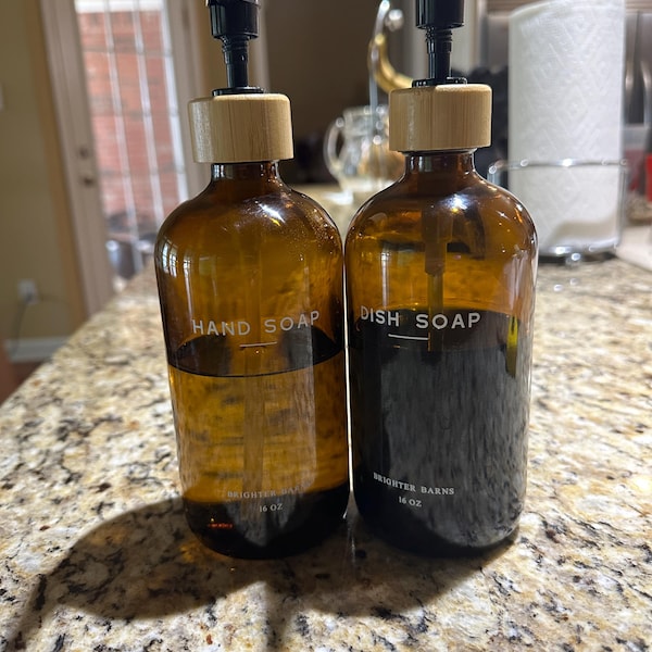 Soap Dispensing Dish Scrub in Black