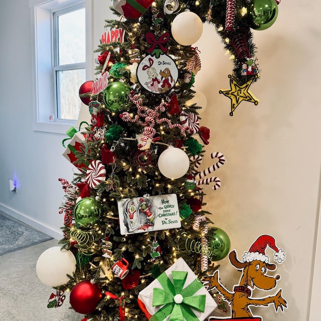 Christmas Tree Decorations, 16Pcs Grinch Christmas Ornament Paper Cards