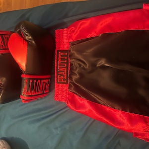 Anahi added a photo of their purchase