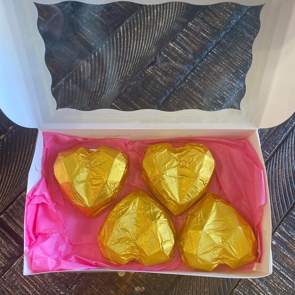 Luxury Ferrero Rocher Round Cake Giftbox Gift For Birthday