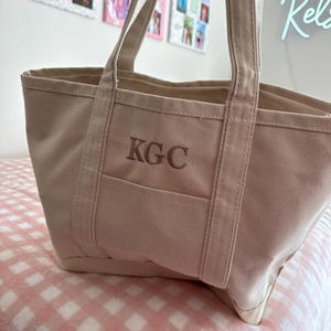 Kelsie added a photo of their purchase