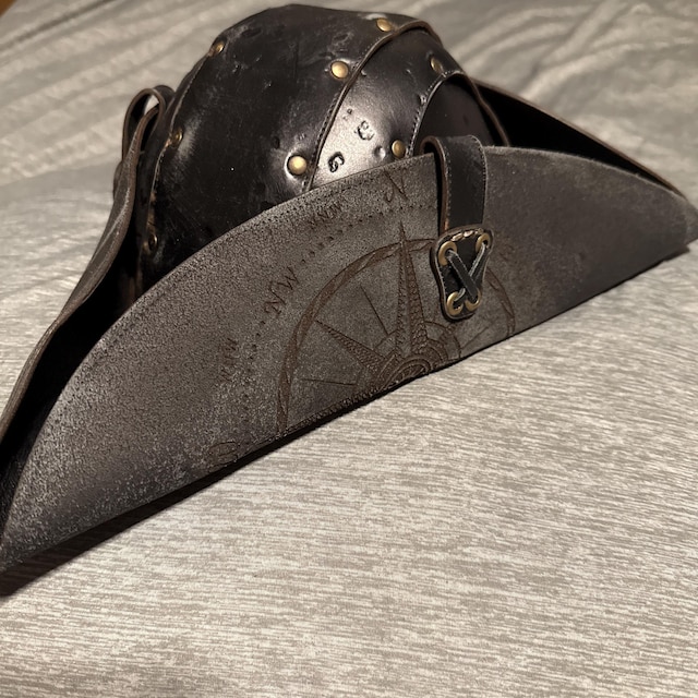 海賊帽、革製の三角帽（LARP、ルネッサンスフェア、コスプレ用