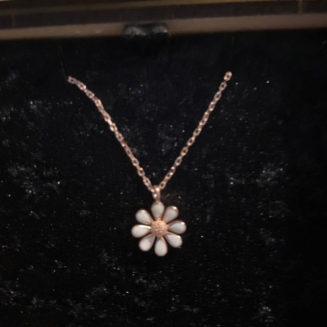 ネックレス・ペンダント Daisy Knot Necklace TomySister/Daisy Love Knot Necklace – ShopRTH