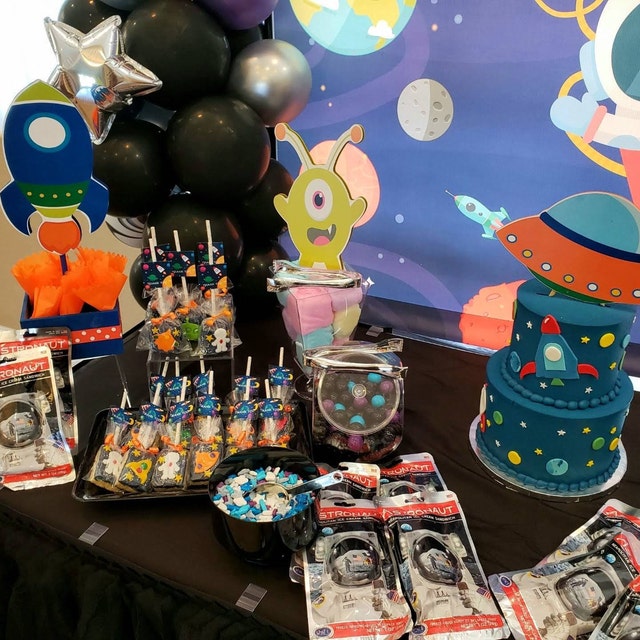 Galaxy Birthday Supplies 73-Piece Outer Space Party Decorations - Solar ...