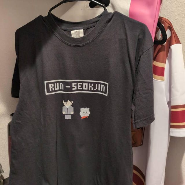 アイドル RUN SEOKJIN T-Shirt (Dark Grey) M BTS - [#RUNSEOKJIN_EP.TOUR] (OFFICIAL MD S/S T-Shirt (Dark