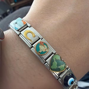 Taylor added a photo of their purchase