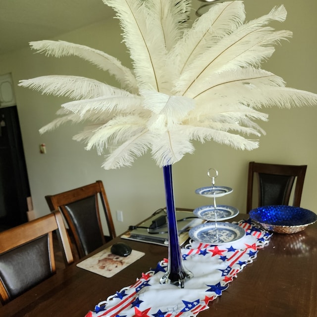 25 30 CM Natural White Ostrich Feathers Plume Centerpiece For Wedding Party  Table Decoration From Packageseller, $0.41
