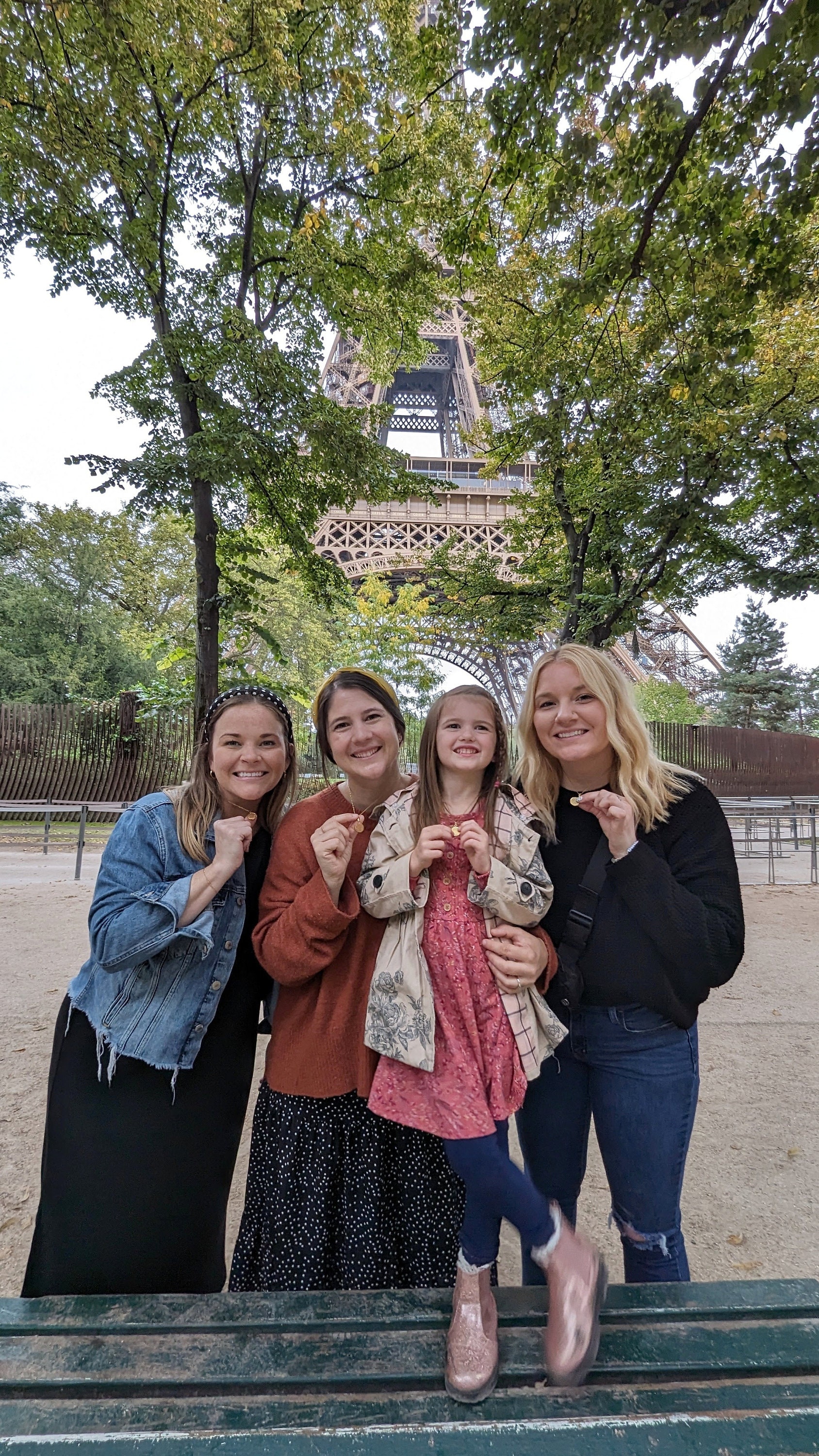 Anastasia engraved pendant Together in Paris - ONLY BACK SIDE