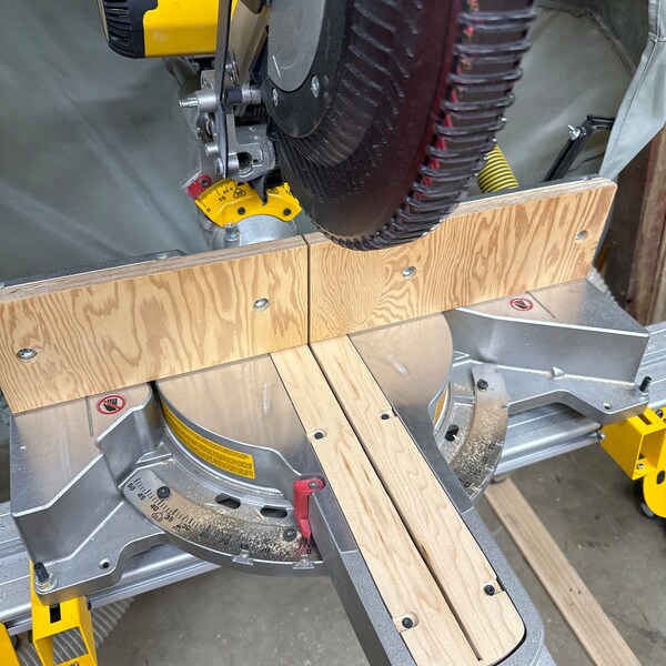 Unterer Schutz Für DeWalt Gehrungssägen - Ersatzteil N027988